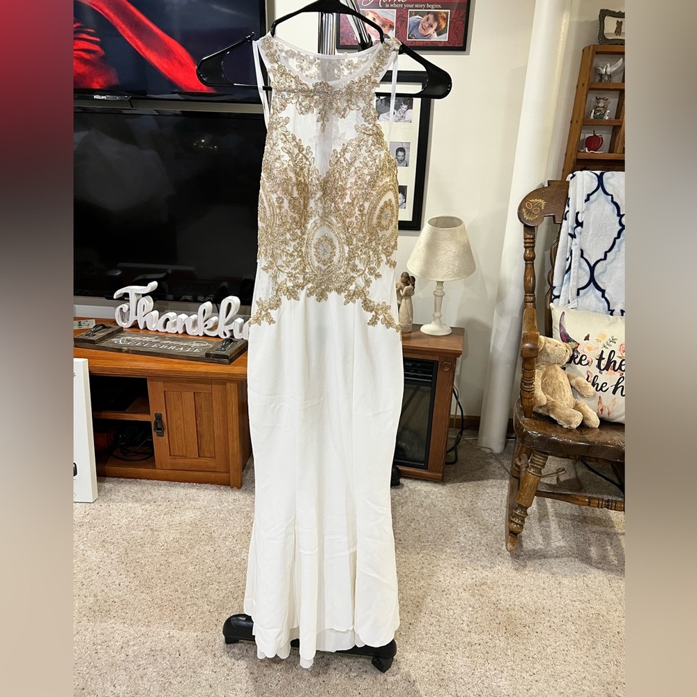 NWT Xscape white and gold formal dress